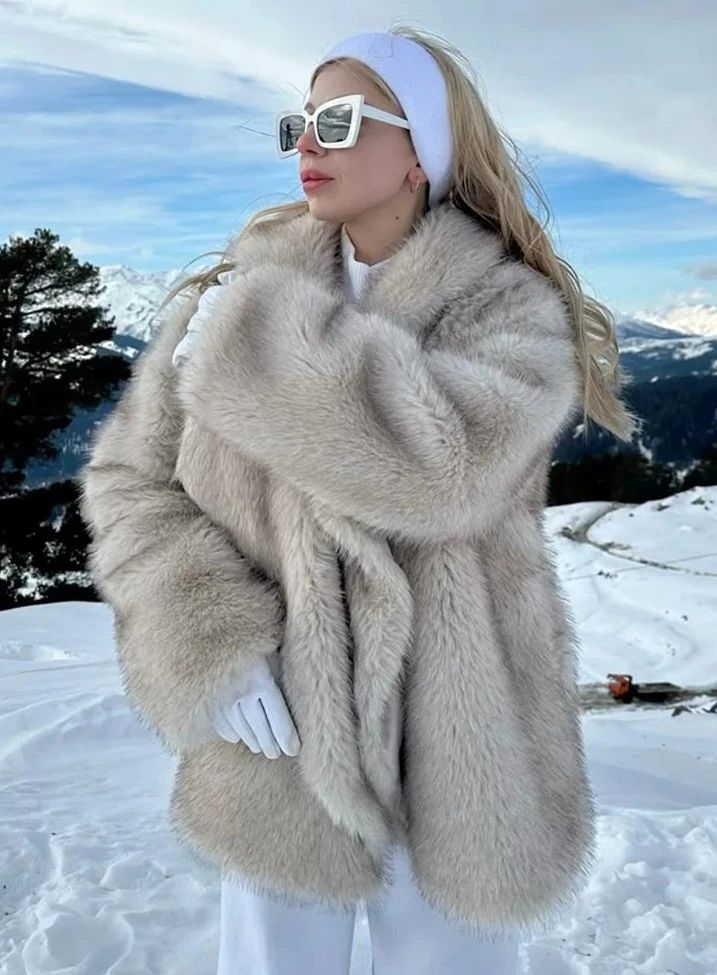 Abrigo de felpa de otoño e invierno, nueva marca de lujo, abrigo de piel de zorro con solapa grande, chaqueta de piel sintética a la moda, suave, grueso y cálido