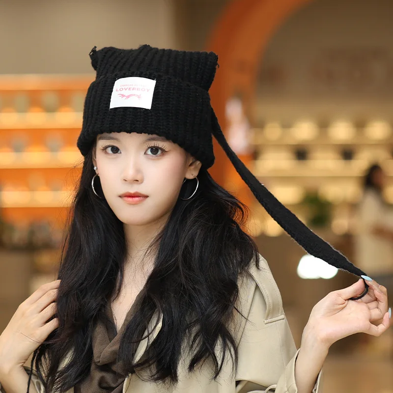 قبعة محبوكة حلوة ولطيفة للأطفال، حماية الأذن الدافئة للخريف والشتاء، قبعة محبوكة برقعة حروف لعيد الميلاد