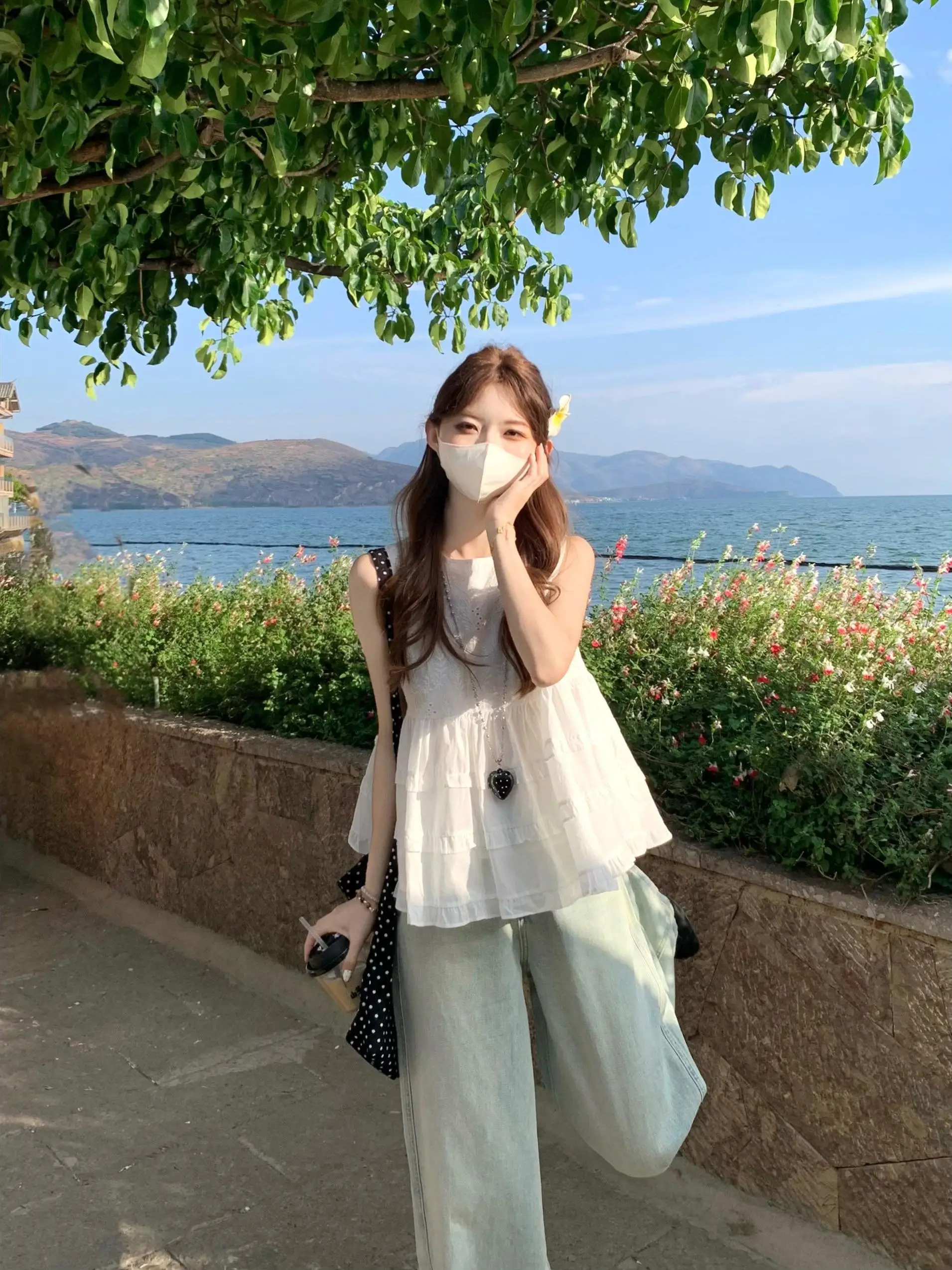 

Embroidered Patchwork Sleeveless Vest Women's Summer 2026 New Anti-Aging Casual Slimming Fashionable Girl's Top