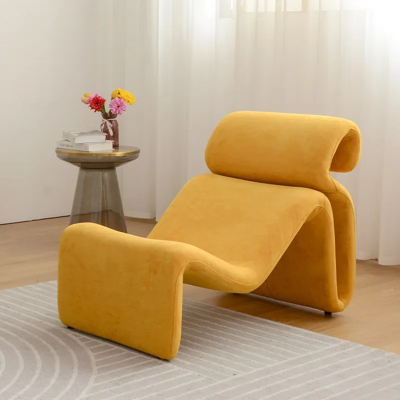 Modern Italian minimalist single person sofa chair lazy sofa shaped cotton lounge chair shaped ribbon chair curved sofa