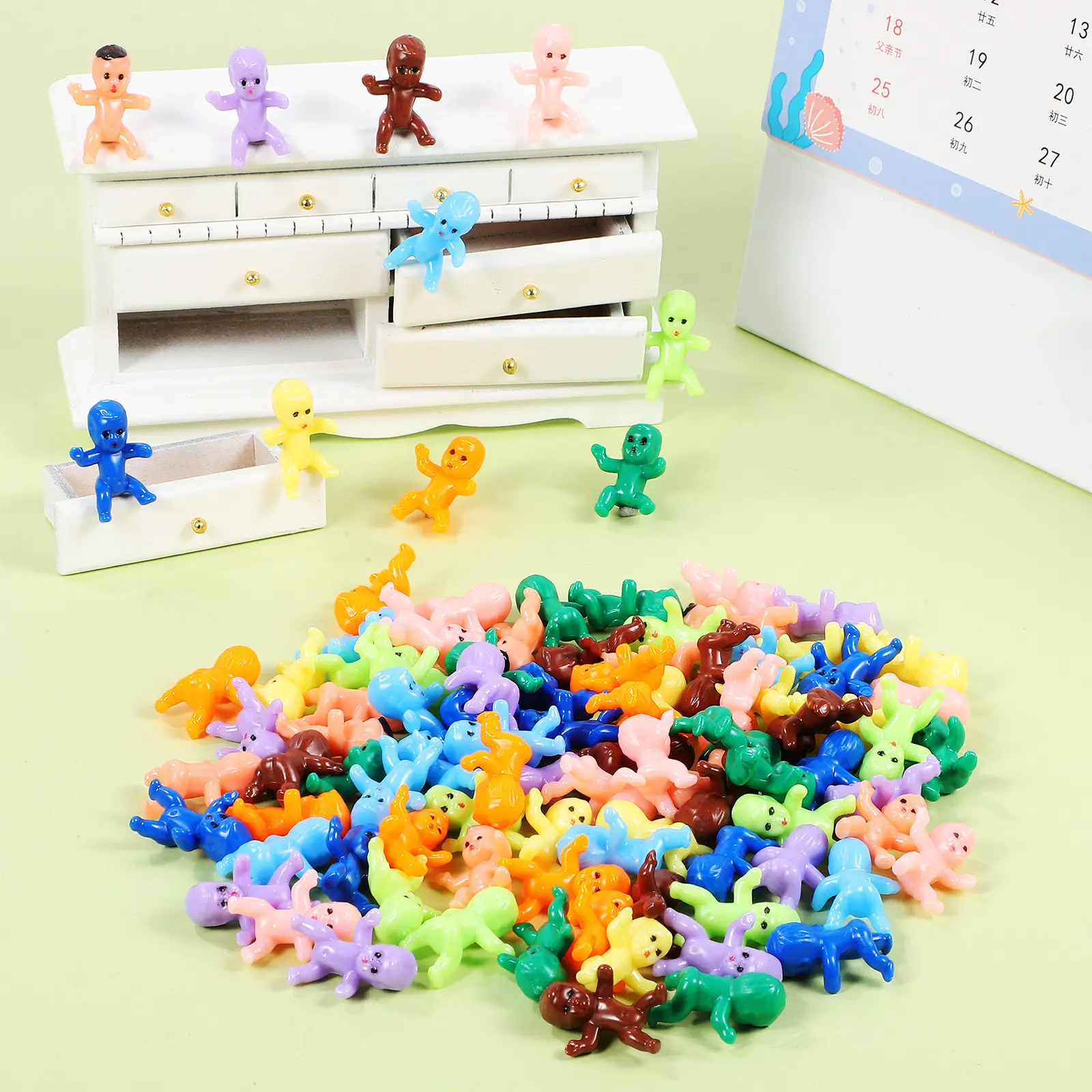 

100Pcs Mini Plastic Babies Cute Posed Baby Shower Cake Toppers Party Favor Small Plastic Baby Decorations Mini Babies