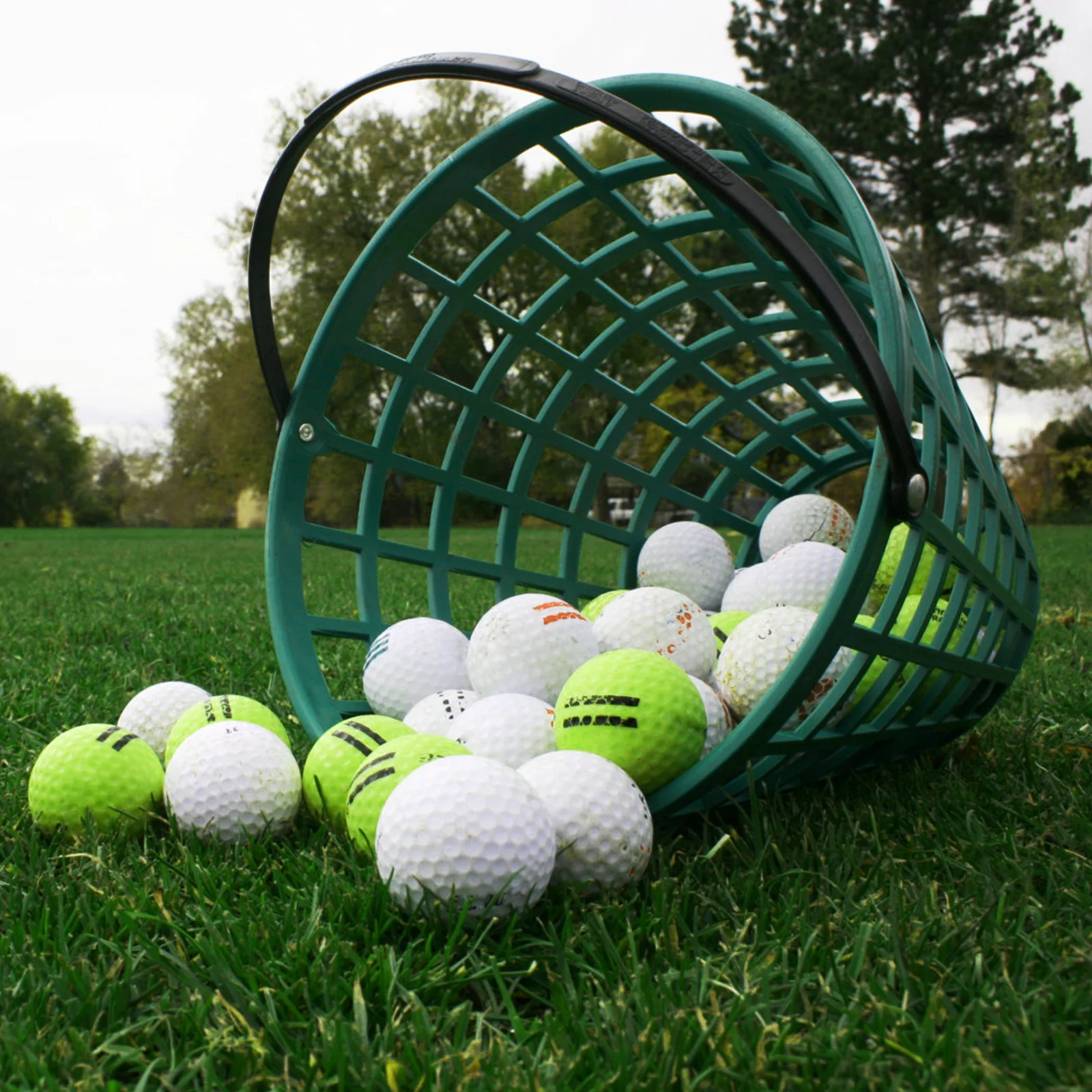 

50pcs Ball Basket Golf Ball Container Green Foldable Handle Outdoor Stackable Range Bucket Heavy Duty Carrying Hoop