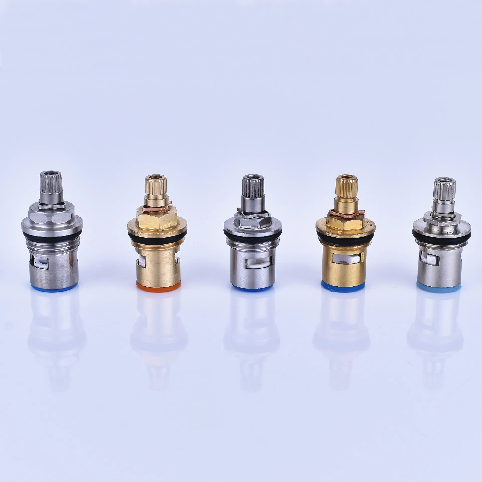 1/2pc Universal Replacement Tap Valves Brass Ceramic Disc Cartridge Inner Faucet for Bathroom Clockwise Anti-clockwise Rotation