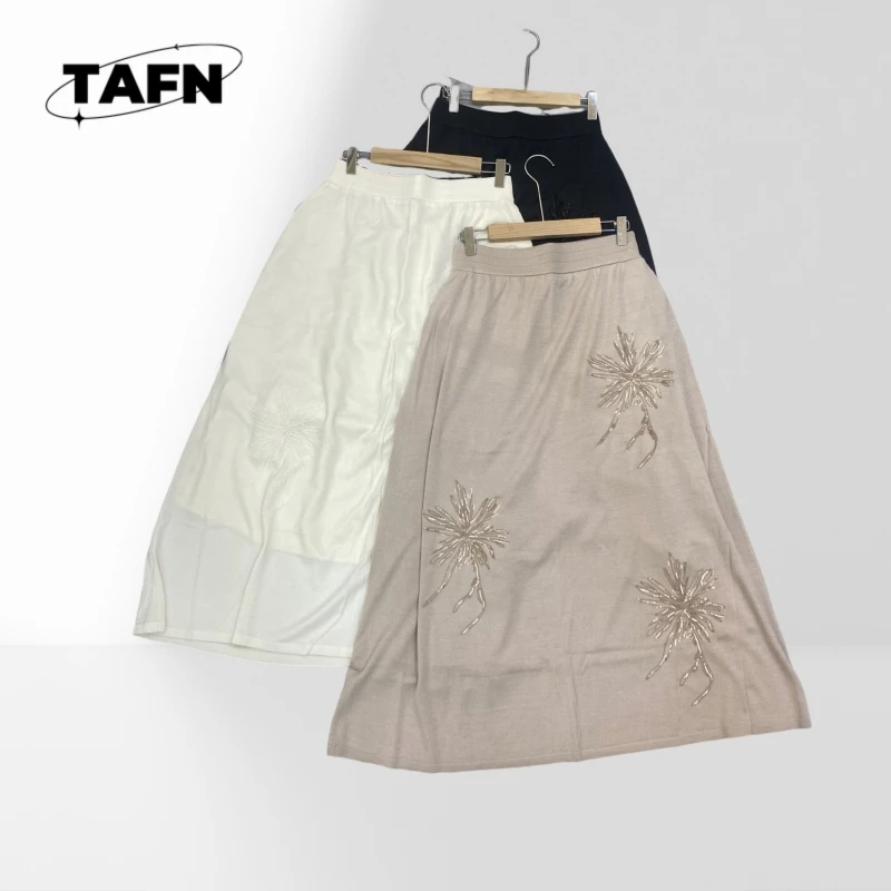 

Beautiful Simple Comfortable Refined Trendy Comfortable Cotton Skirt – A-Line Shape for All-Day Wear and Versatility AF2432