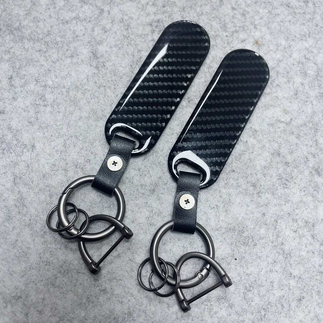 Car Keychain Carbon Fiber Zinc Alloy Keyrings For Alfa Romeo Giulietta Mito Romeo 4C MITO 156 Giulia Sportiva Car Accessories