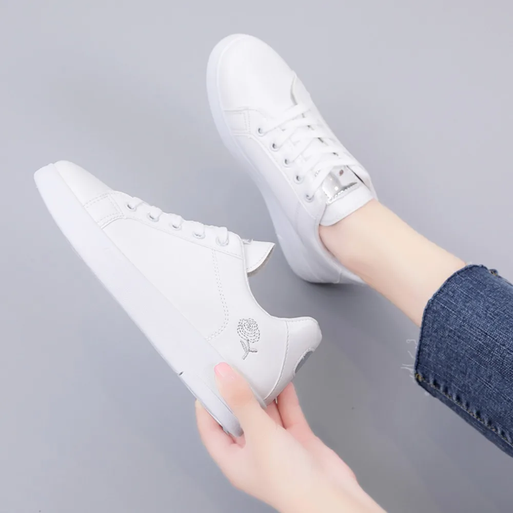 Shoes For Women Running Spring Autumn Fashion White Breathable Embroidered Flower Lace-Up Casual Sneakers Zapatos De Mujer