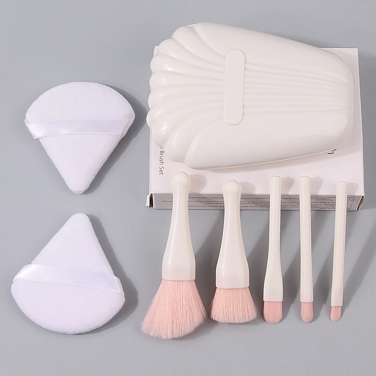 ชุดแปรงแต่งหน้าขนาดเล็กขนนุ่ม 8 ชิ้น & พัฟแป้งทรงสามเหลี่ยมนุ่ม & กล่องเก็บแปรงแต่งหน้ารูปเปลือกหอยพร้อมกระจก