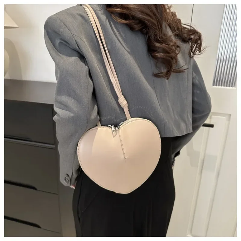 Peach Heart Cute Personality Tide Crossbody Women\'s Shoulder Bag 2024 New Fashion Subshell Love Solid Color Small Shoulder Bag