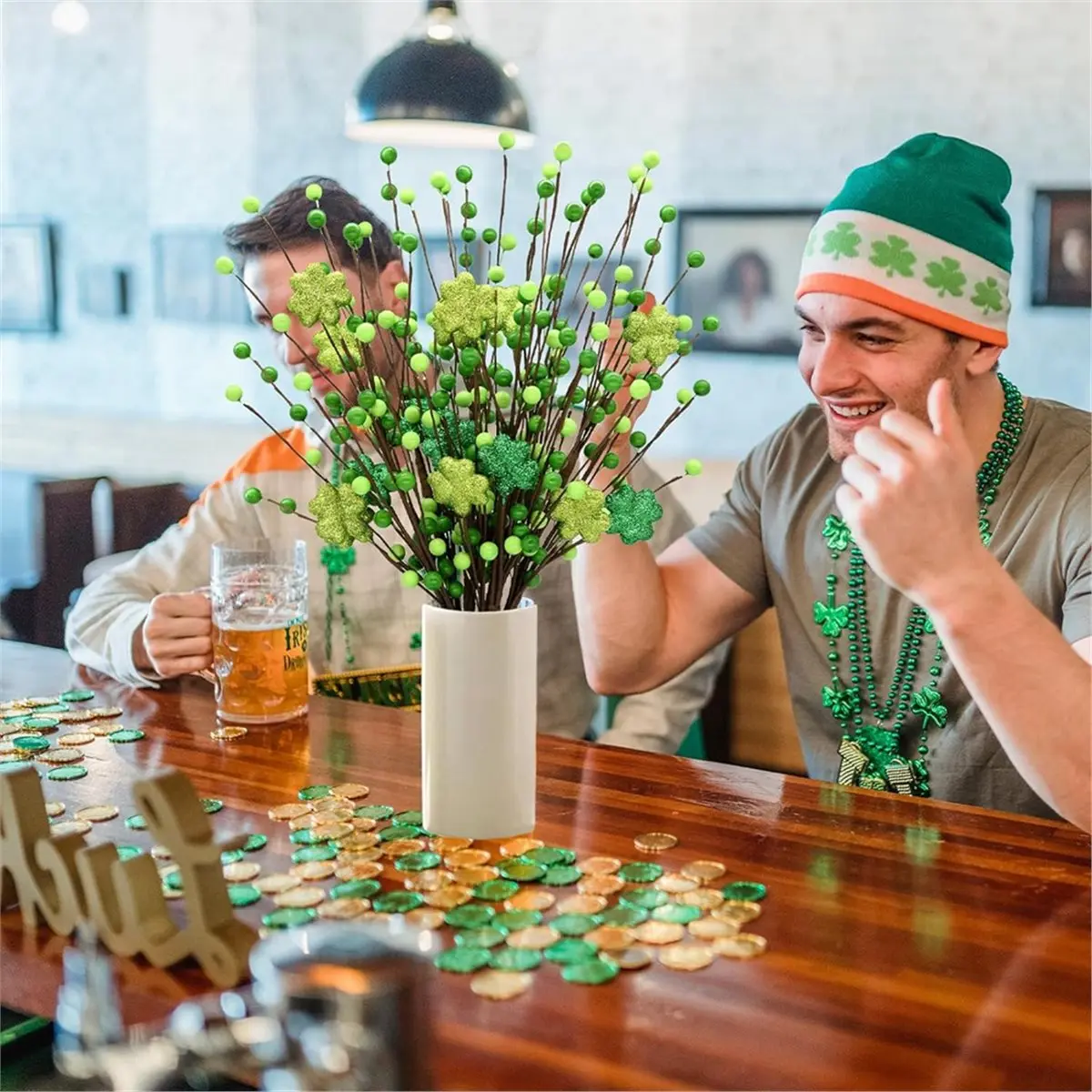 6er-Pack Shamrock-Beerenstiel-Dekoration, 24 Zoll lange künstliche Stiele für . Dekorationen zum Frauentag, festliche Grünanlagen
