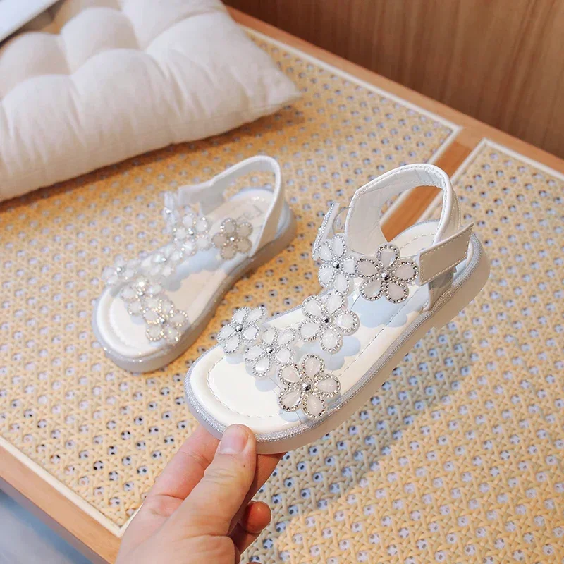 Summer Fashion Kids Comfortable Elegant Cute Flower Crystal Beautiful Baby Girls Children Sparkling Princess Flat Bottom Sandals