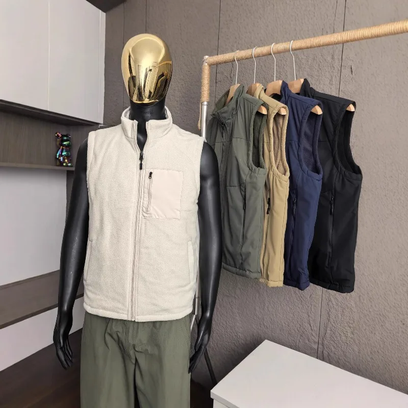 เสื้อกั๊กผู้ชายแบบสองด้าน สวมใส่ได้ทั้งแบบลำลองสไตล์อเมริกัน สำหรับฤดูใบไม้ร่วงและฤดูหนาว ผ้าฟลีซ คอตั้ง หนา กันลม และให้ความอบอุ่น