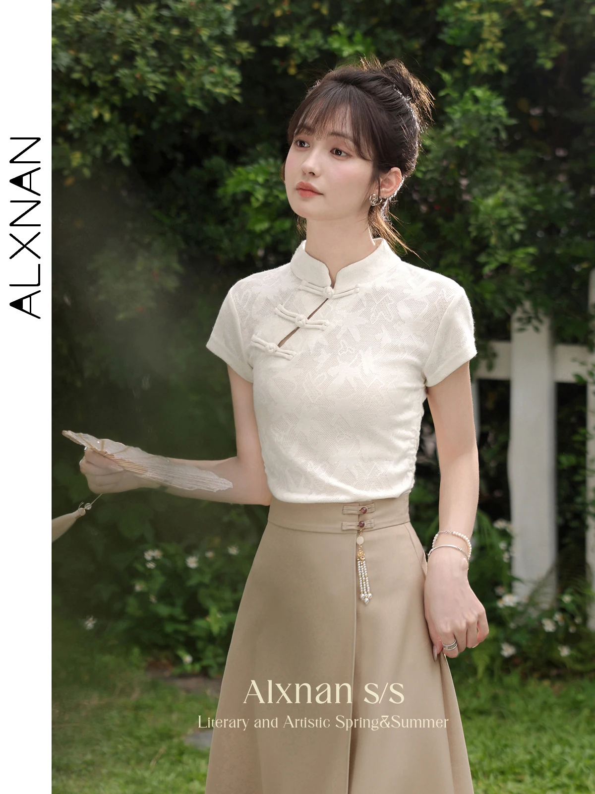 

ALXNAN Summer Jacquard Cropped Slim T-shirt 2024 New Chinese Style Stand Collar Tees Solid Short Sleeve Top for Women L35918