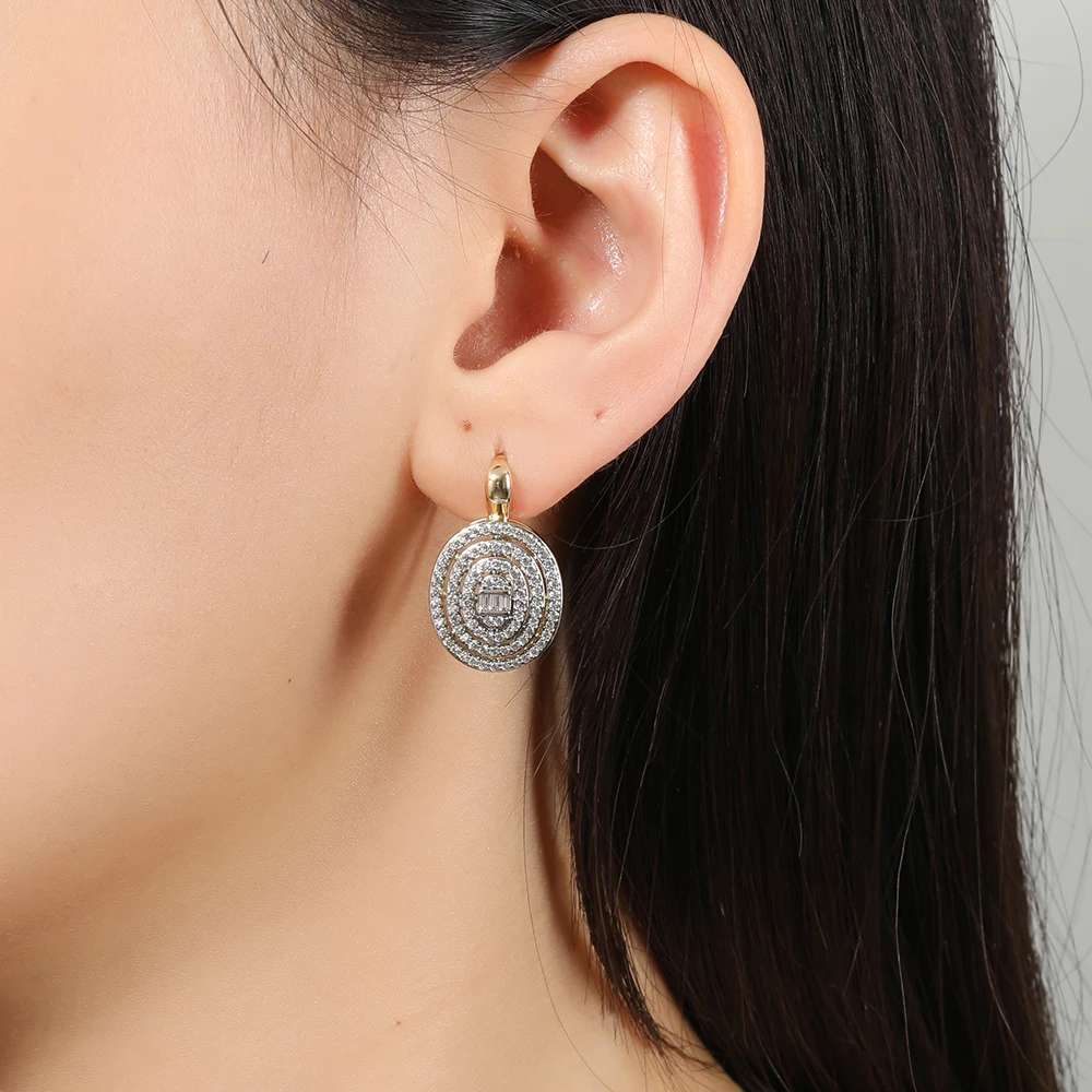 Französisches Retro-Schmuckset mit ovalem, mehrschichtigem Zirkon-Inlay, Ohrringe und Ringe, zweiteiliges Set, hochwertige Accessoires für Bankette und Hochzeiten. – Detail 5