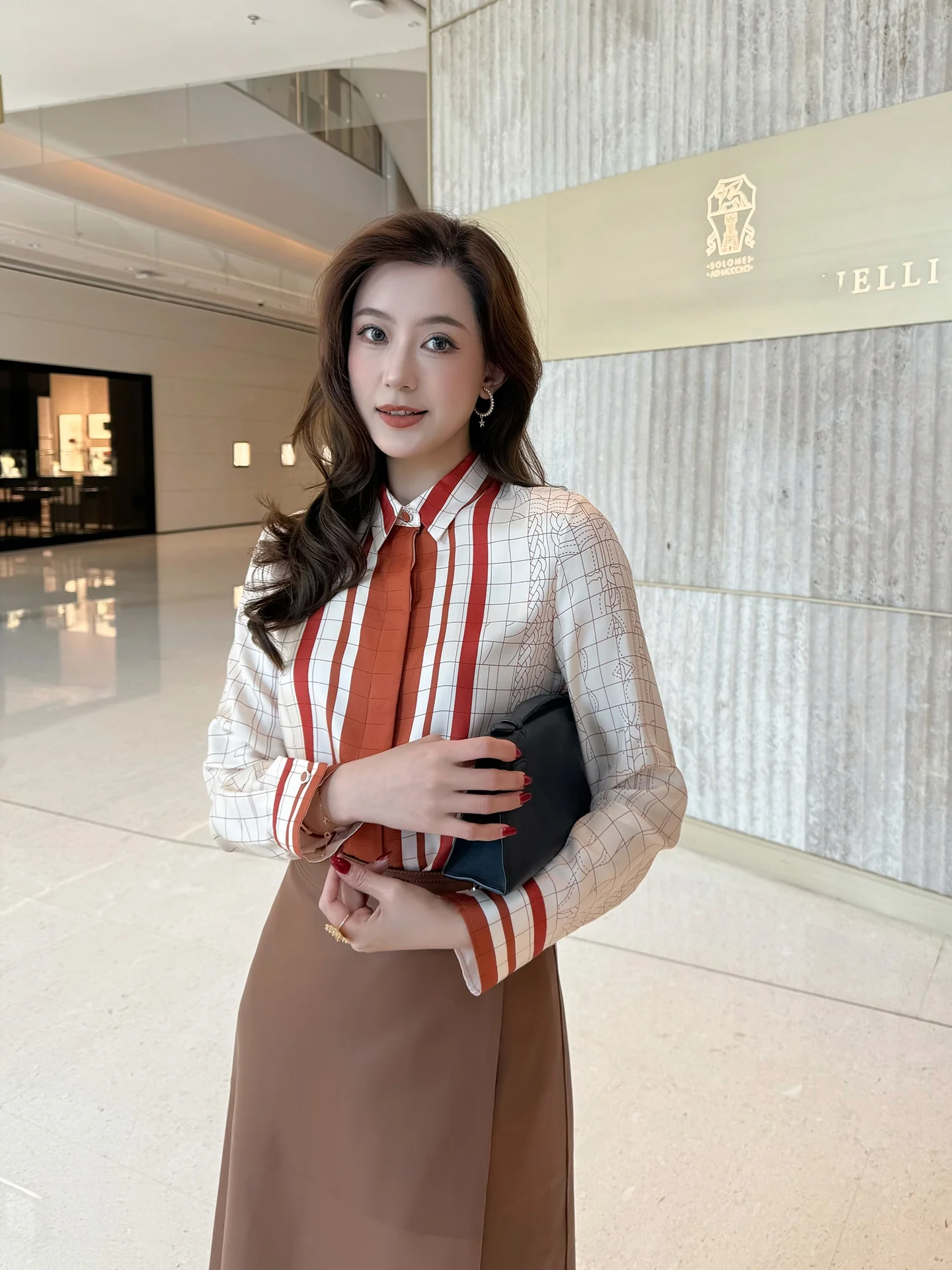 

Long Sve Silk irt Women's Printed Striped Color Blo Design Early Spring Heavyweight Silk Collar Button