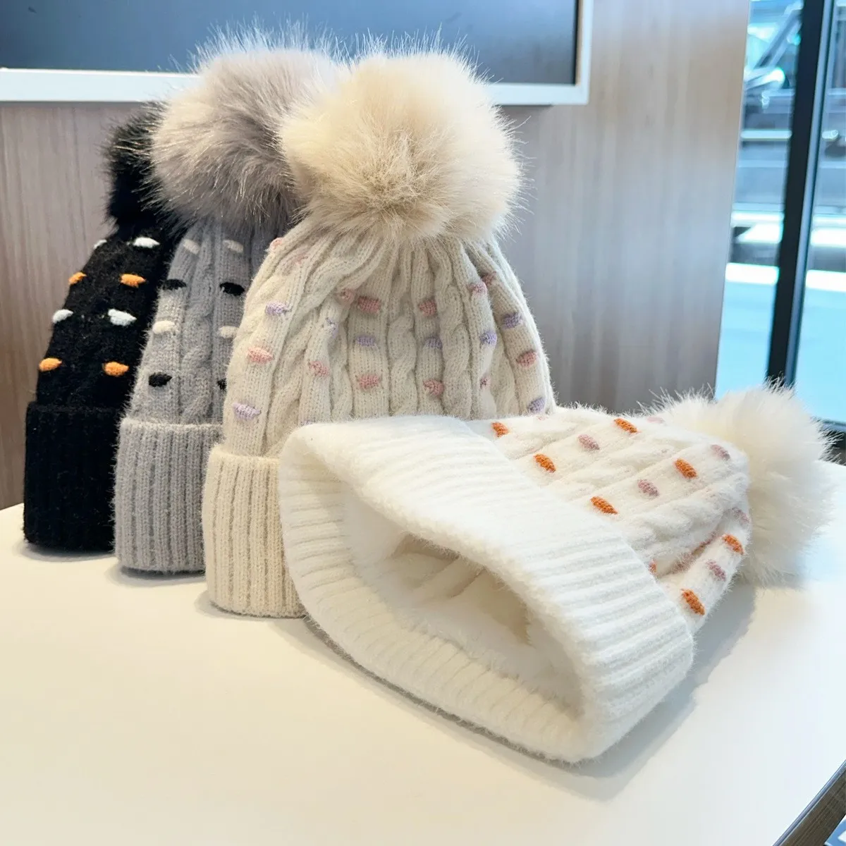 Frauen Winter Warme Beanie Hut Verdickte Kälte-Proof Gestrickte Kappe Outdoor Sport Radfahren Skifahren Pullover Kappe für Frauen