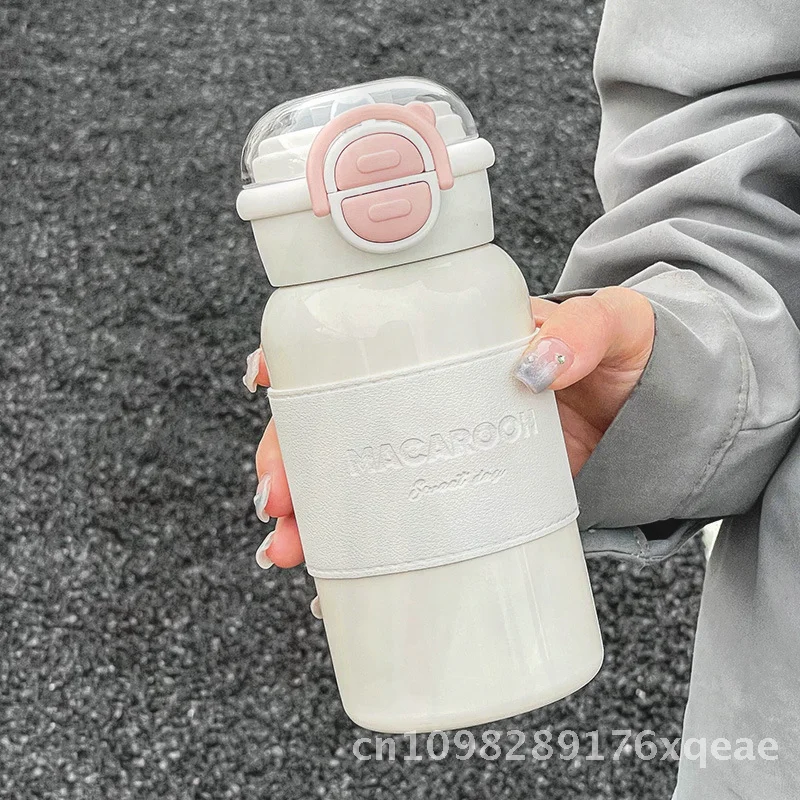 

Изолированная термос большой емкости с двойными стенками и соломинкой для женщин, портативная бутылка для воды в стиле 2024, универсальная для студентов