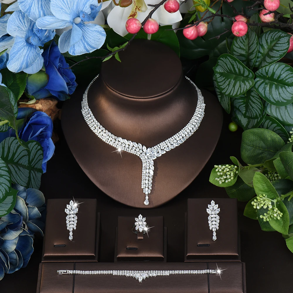 

HIBRIDE 4 Piece Set of Sparkling Jewelry Necklace Earrings Bracelet Women's Clothing for Wedding Bridal Prom Host Gift S-845