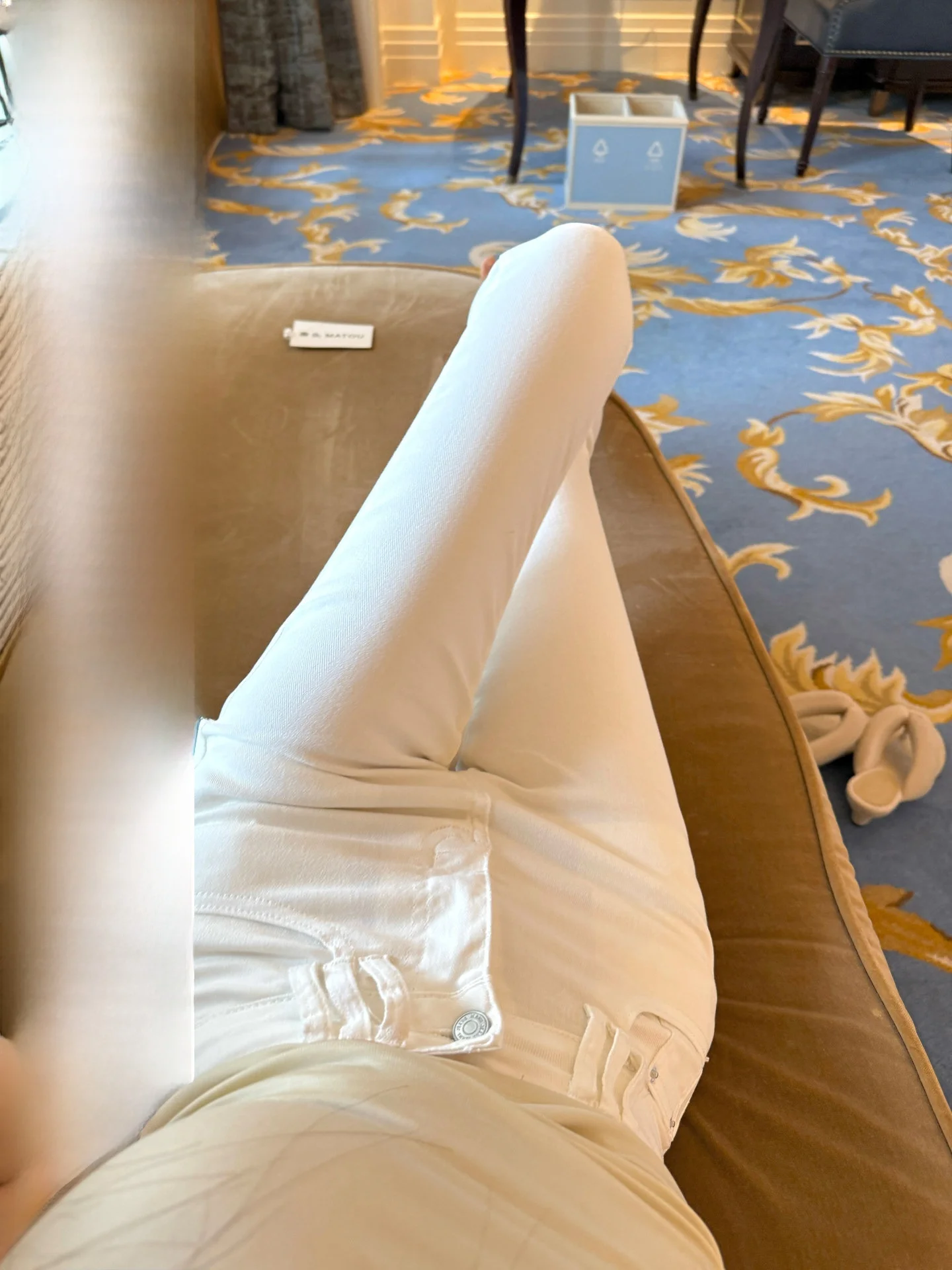 

Белые джинсы-скинни с высокой талией на молнии, удлиняющие ноги, с эффектом подтяжки ягодиц, модель «карандаш»