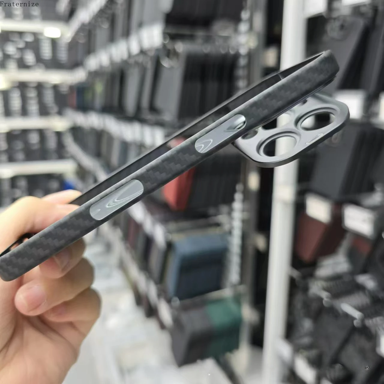 Магнитный чехол для iPhone 16 Pro Max из натуральной углеродной ткани, арамидный чехол, защитный металлический кронштейн, защитная крышка для объектива