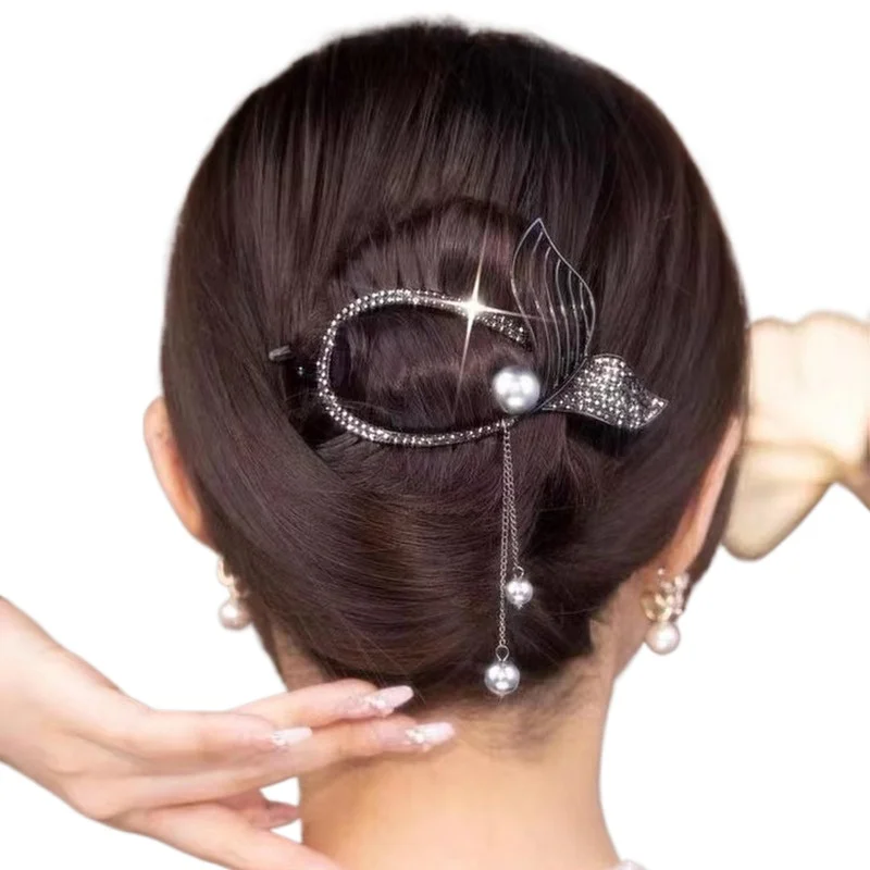 

Full of drills, exquisite fishtail disc hair, twist clip, back of head, advanced sense, fringed headgear, female grab clip