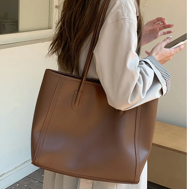 

AW25 Campaign Tote Bag Leather Women's Bag Large Shoulder Bag Female Simple Underarm Pouch Commuting Handbag