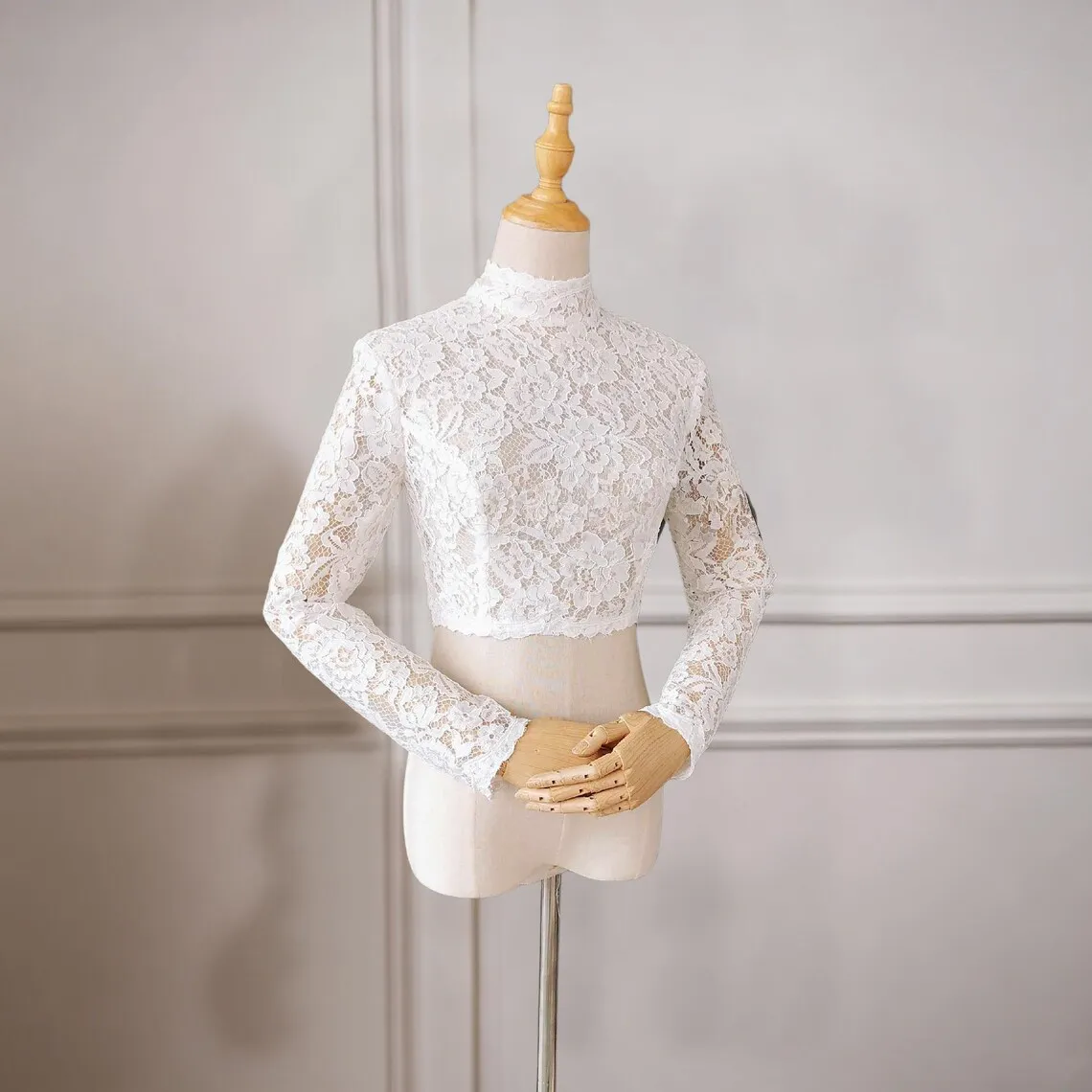 

Customized Full Sleeves Wedding Boleros with Buttons Bride Shrugs Lace High Neck Keyhole Back Bridal Capes Women Wrap