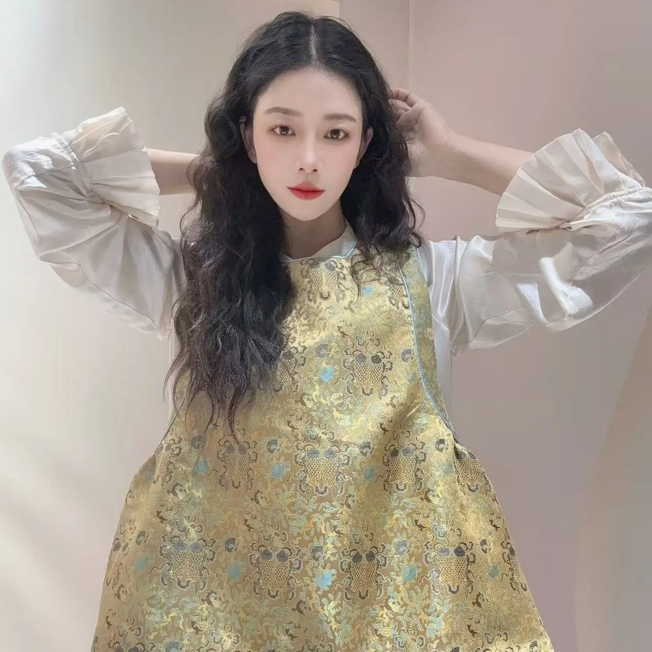 

Новая осенняя коллекция: Винтажный шелковый жилет из Сычуаня, стройнящий, в китайском стиле, элегантный, женский, в стиле Ханьфу, из высококачественных материалов