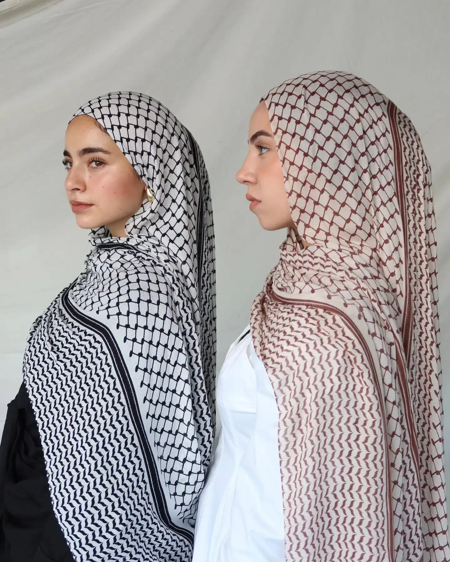 2024 Nuovo Chiffon Stampa Hijab Avvolgere la testa per le donne Turbante Hijab per le donne Moda islamica Sciarpe floreali da donna Hijab Ramadan