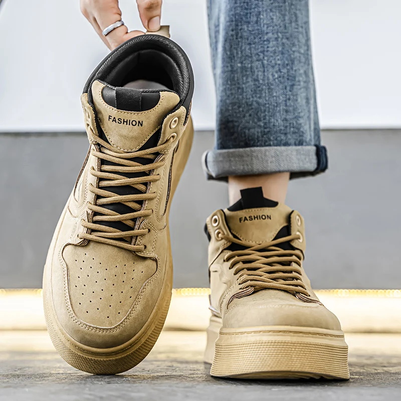 

Весна 2026. Новая мужская обувь: модная и универсальная нескользящая повседневная обувь на толстой подошве.