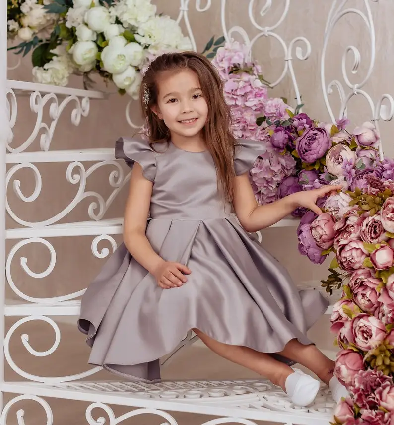 

Custom Made Satin Flower Girl Dress Gray Flower Girls Dresses Satin Baby Dress First Communion Gowns 2025 Short Kids Gown