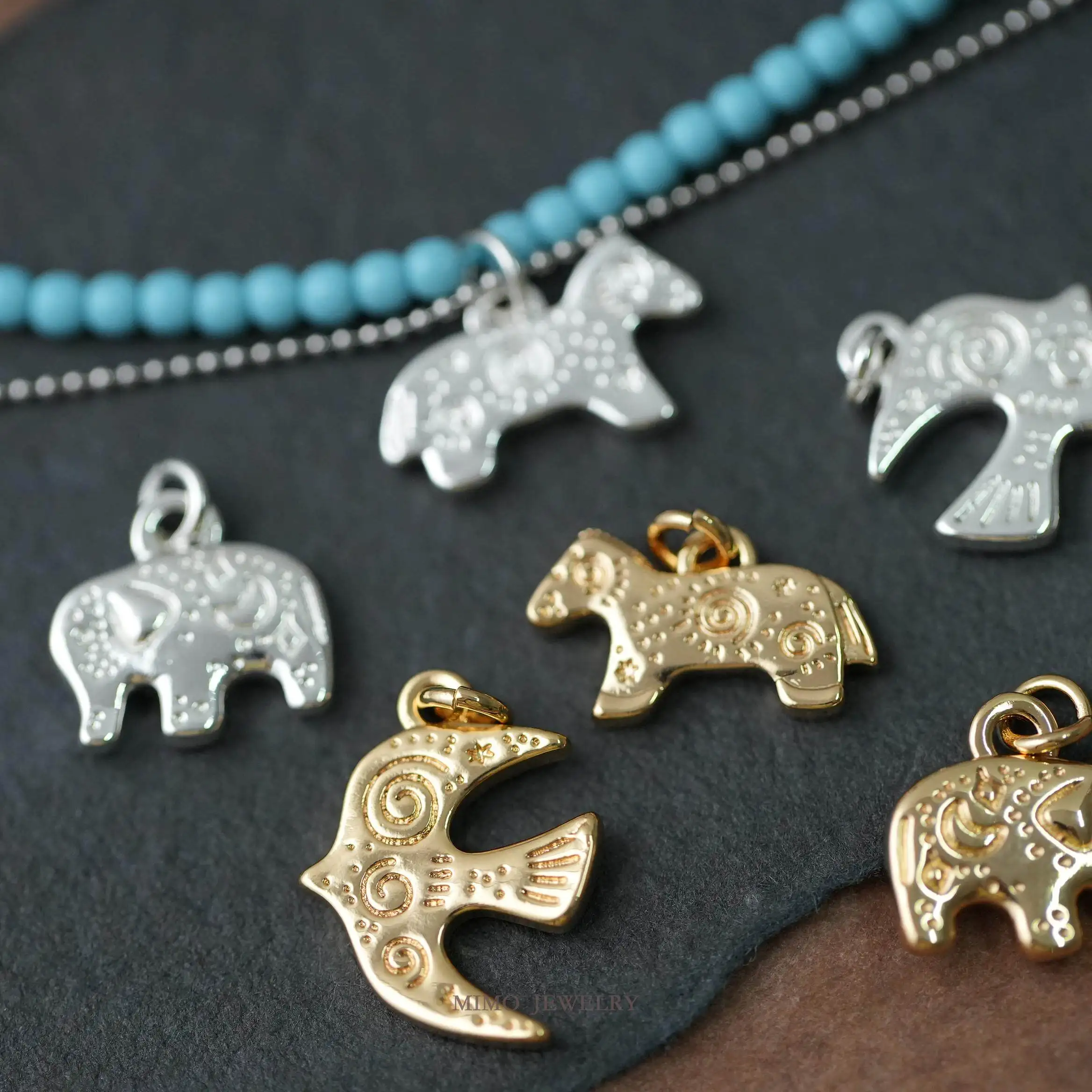 1pcs Copper-plated Gold Ethnic Style Pattern Totem Animal Pendant Charms For Jewelry Making DIY Bracelet Accessories Findings