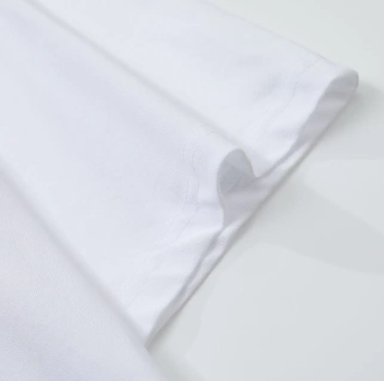 2025 الصيف لوس انجليس ليكرز Doncic جيمس كرة السلة تي شيرت الرياضة قصيرة الأكمام نصف كم الرجال قمة الموضة غير رسمية