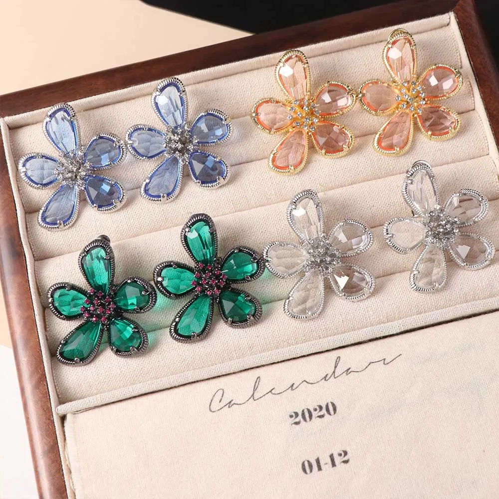 Retro Luxury Crystal Flower Earrings Bride Wedding Crystal Flower Stud Earrings Party Gorgeous Rhinestone Earrings Jewelry Gift