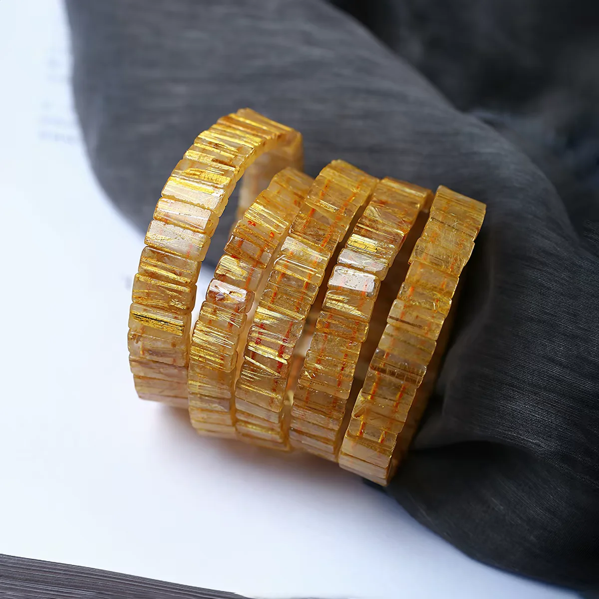 

Natural Gold Rutilated Quartz Clear Beads Bracelet Women Men 8.5mm Brazil Gold Rutilated Cat Eye Wealthy Stone AAAAAA