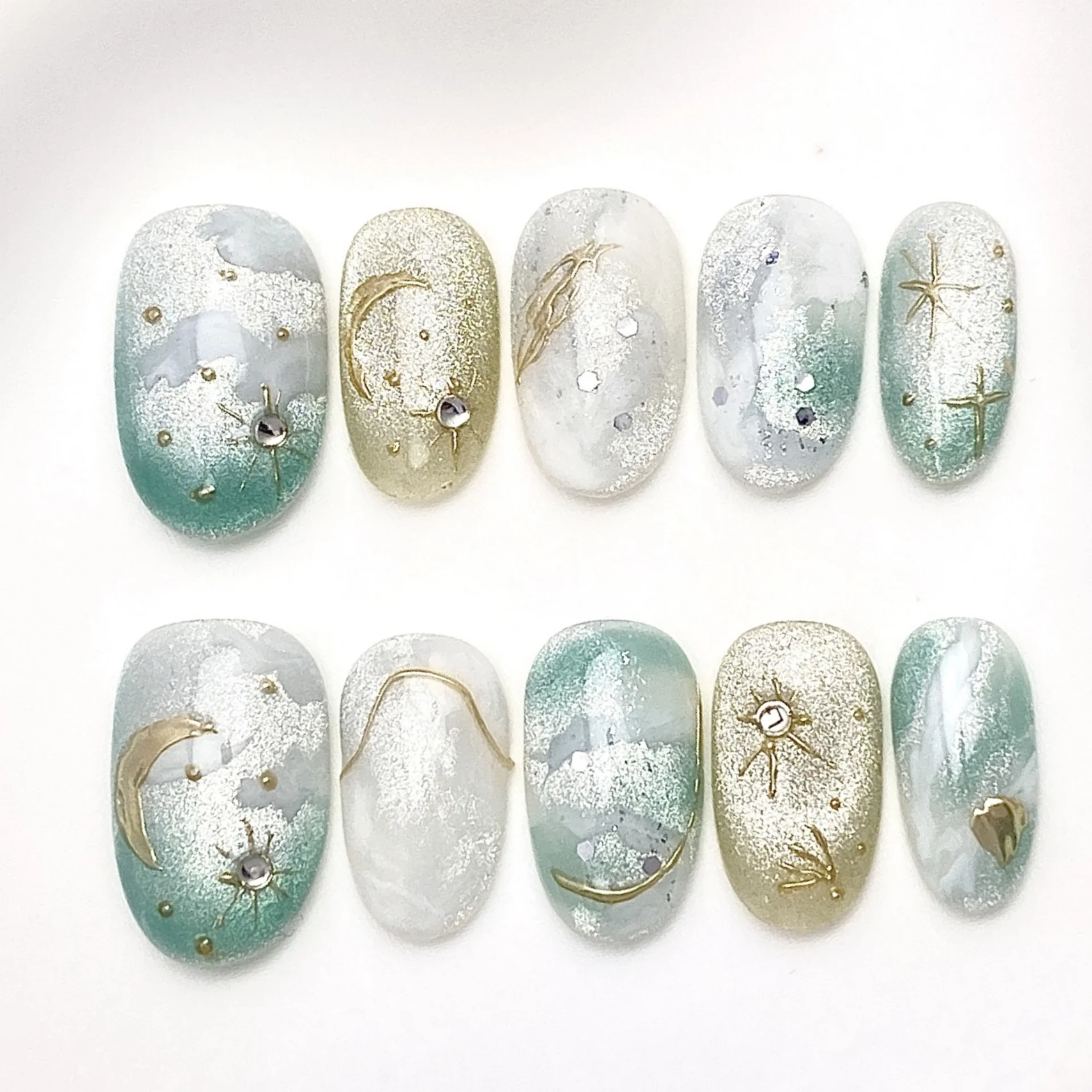 

10pcs Handmade Fake Nails Art Smudge Green Full Cover Nail Tips Detachable Rhinestone Star Design Oval Press on False Nails Sets