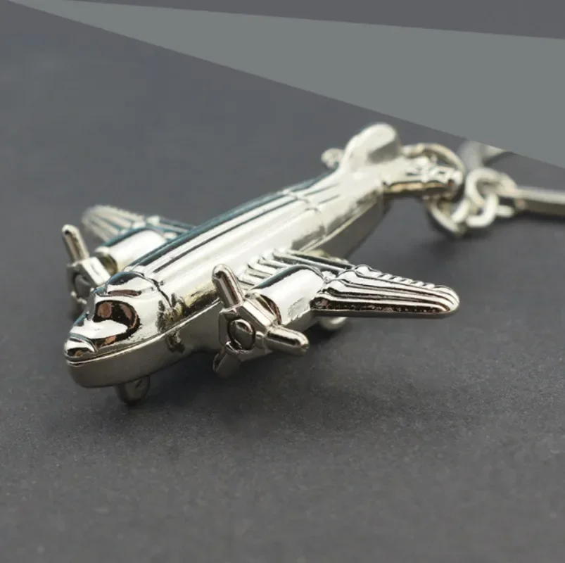 Creative 3D Airplane Model Keychain Brand New Metal Exquisite Men\'s Keychain Gift