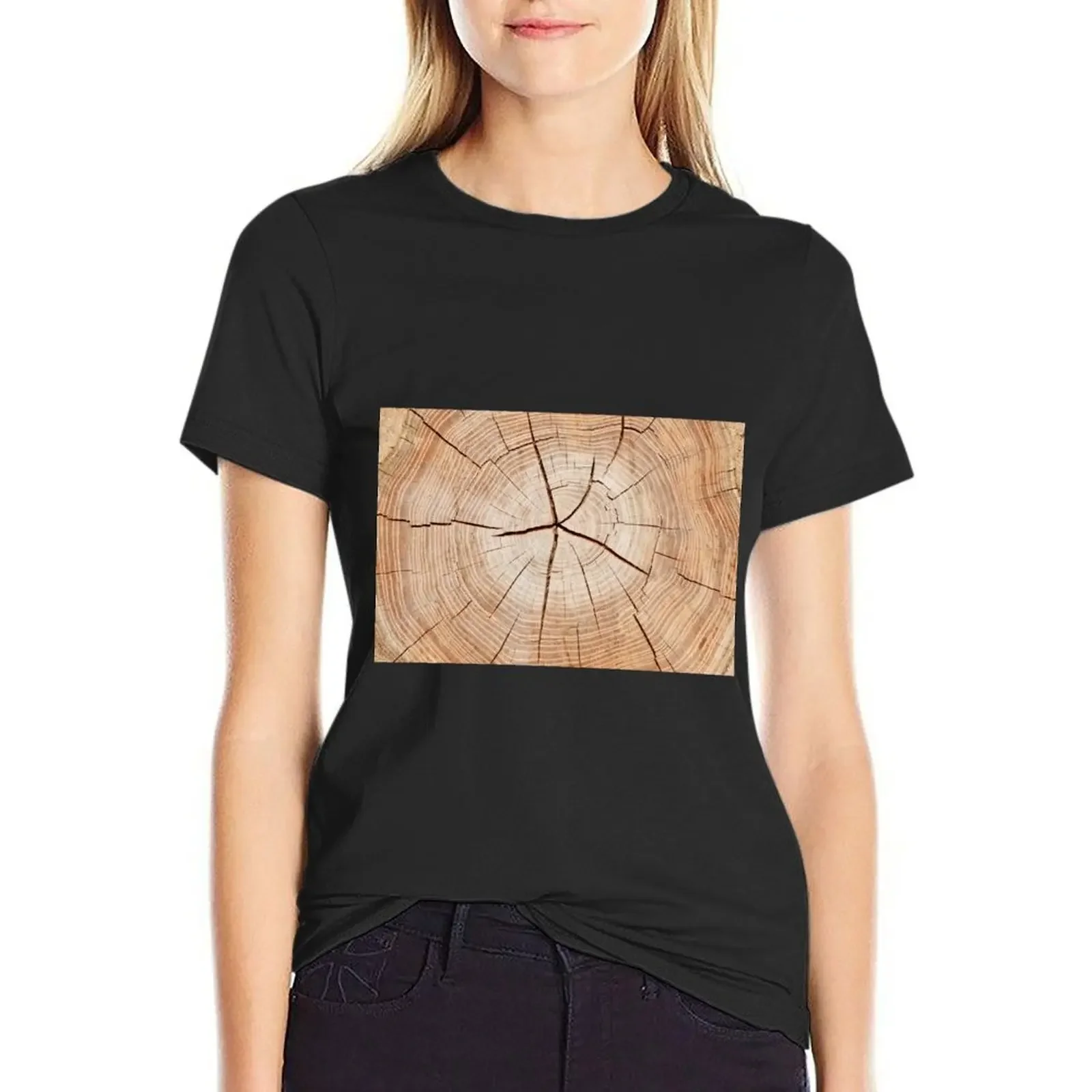 

Tree trunk cut in half T-Shirt summer top aesthetic clothes Blouse funny t shirts for Women