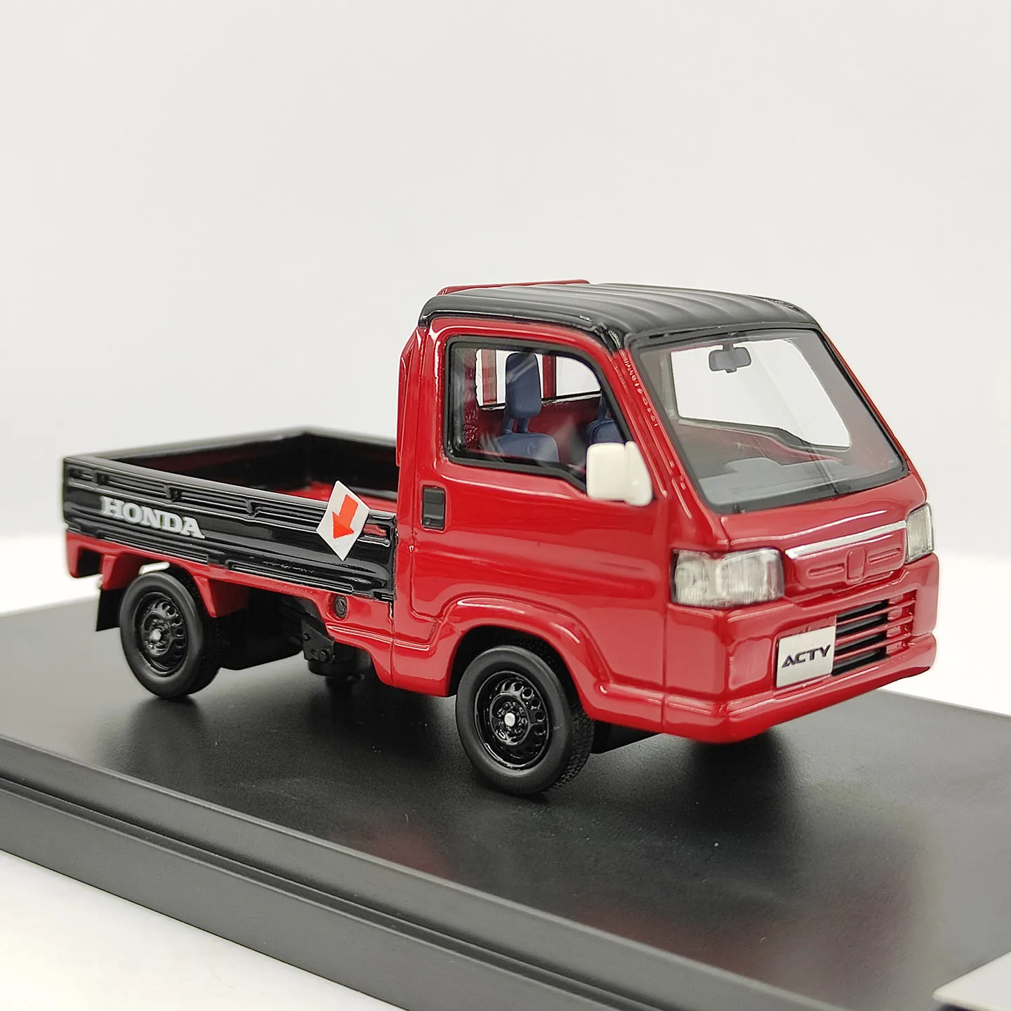 Hi-Story 1:43 Scale Honda ACTY Town Spirit Truck 2018 Resin Car Model
