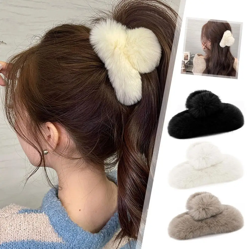 Sweet and Stylish Plush Hair Clip for Women, Cute Otter and Rabbit Hair Claw Hairpin for Autumn and Winter Headwear