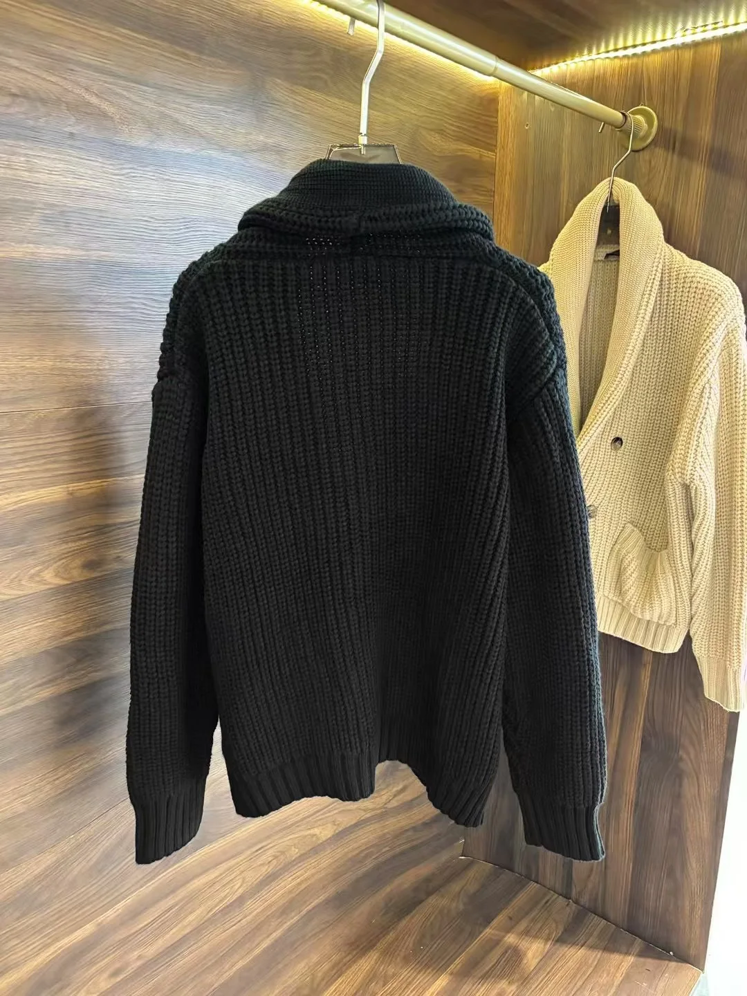 2025 DIKU 2025 men's new large lapel double row button wool cashmere coat Fried Dough Twists style extremely soft and comfortabl