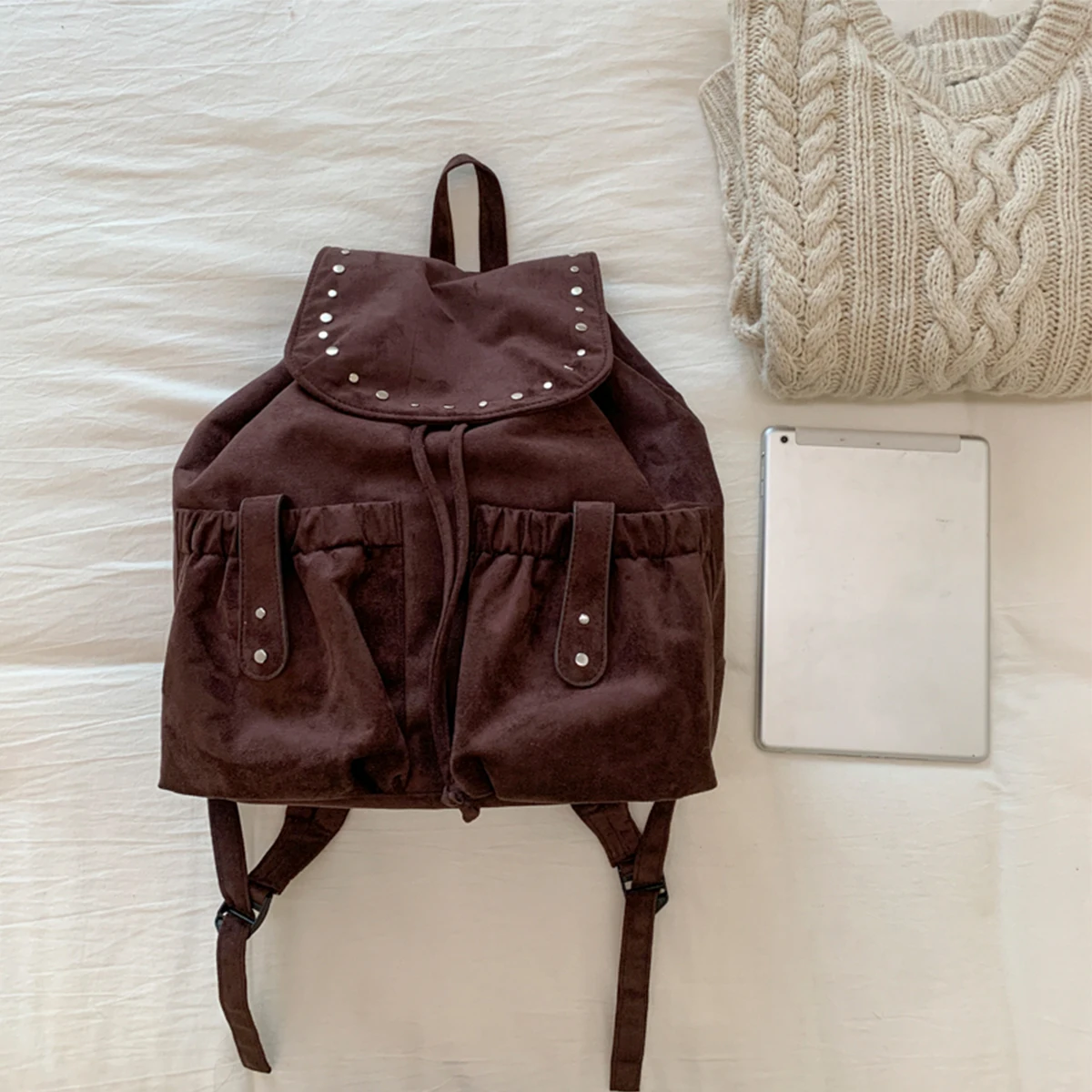 

Повседневный деловой рюкзак для путешествий, роскошный женский стеганый дизайн с шипами, легкий, большой вместительный, с застежкой-клапаном, регулируемые ремни