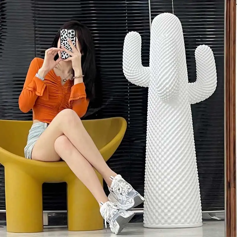 Cactus hanger vloerornament