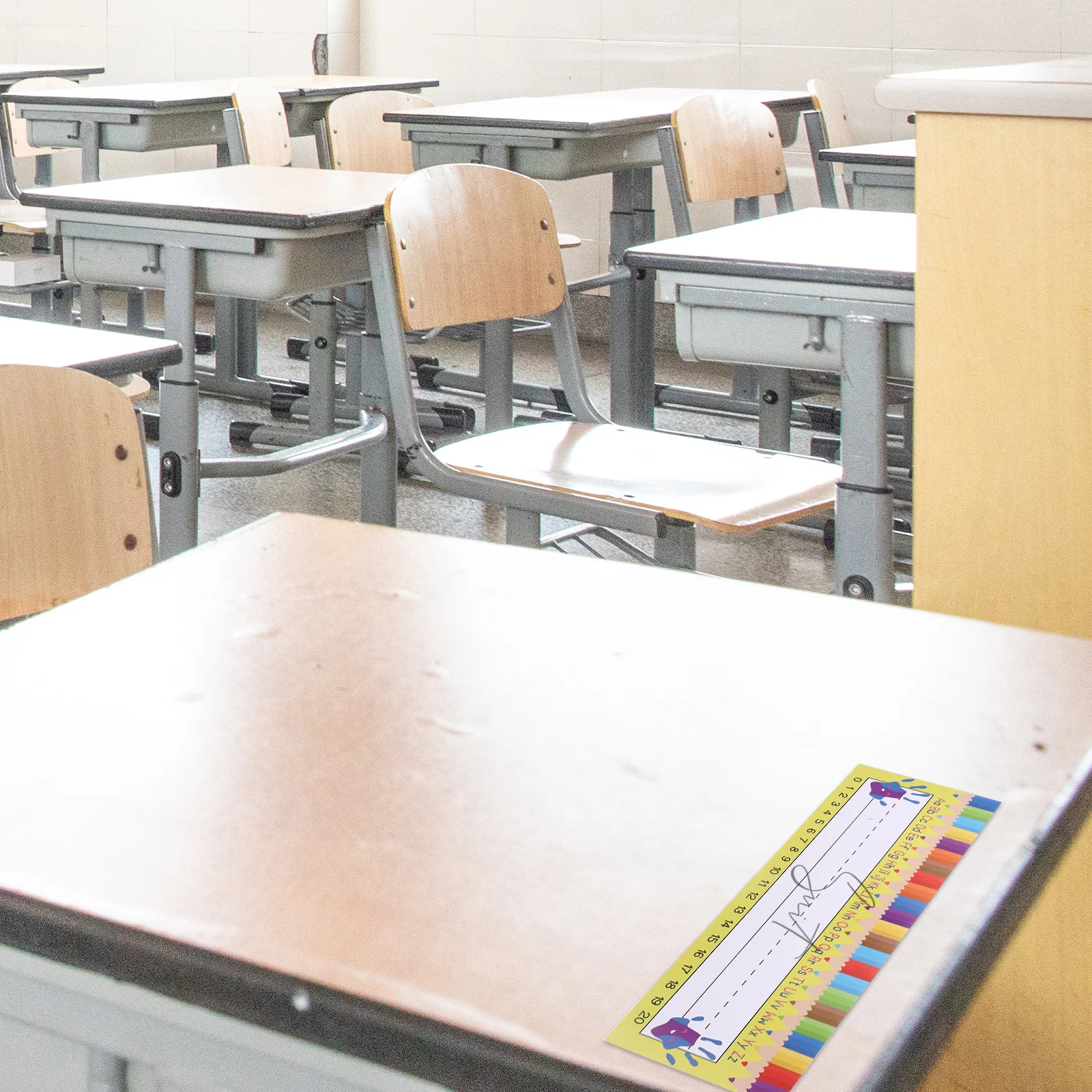 

1 комплект, именные бирки для стола, бумажные этикетки с покрытием, именные этикетки для классного стола, клейкие наклейки, таблички с именами для школьного использования для классной комнаты