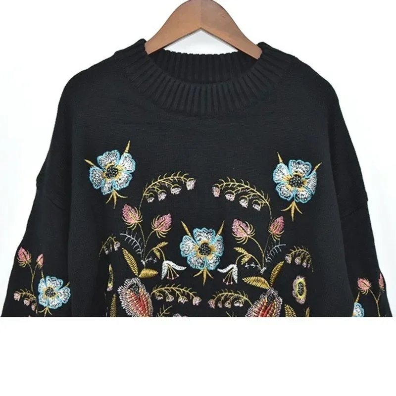 Spring 2024 Vintage Round Collar Flowers Embroidery Top Loose Korean Autumn Autumn Long Sleeve za Women New Fashion Sweater Y2k