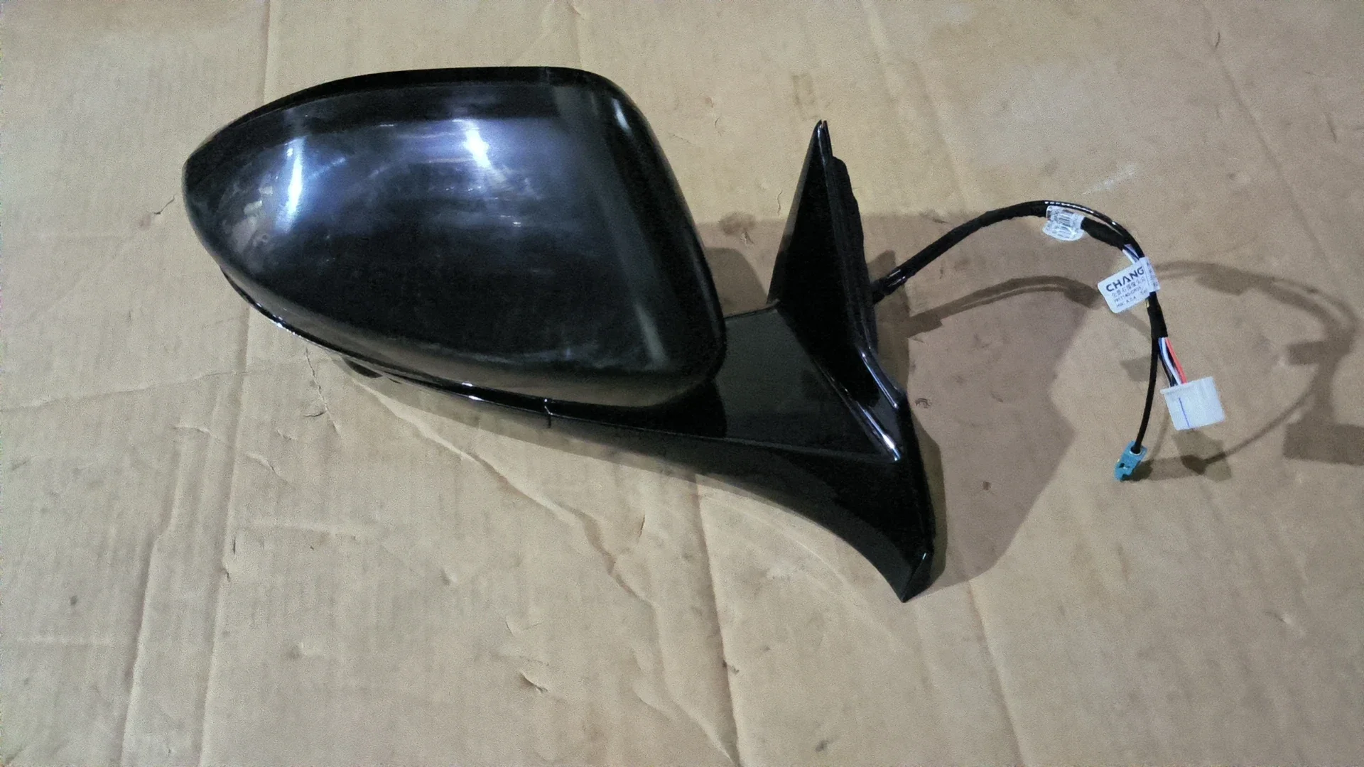 Changan UNI-K Right Reversing Mirror 8-Wire OEM Auto Parts Side View Mirror Car Exterior Accessories for UAE and Russia