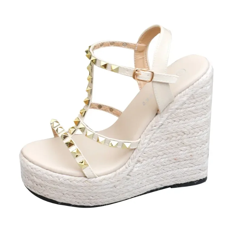 New Fashion Elegant and Beautiful Women Sandals Weave 14CM Wedges Buckle Strap Waterproof Platform Rivet Women Office Work Shoe