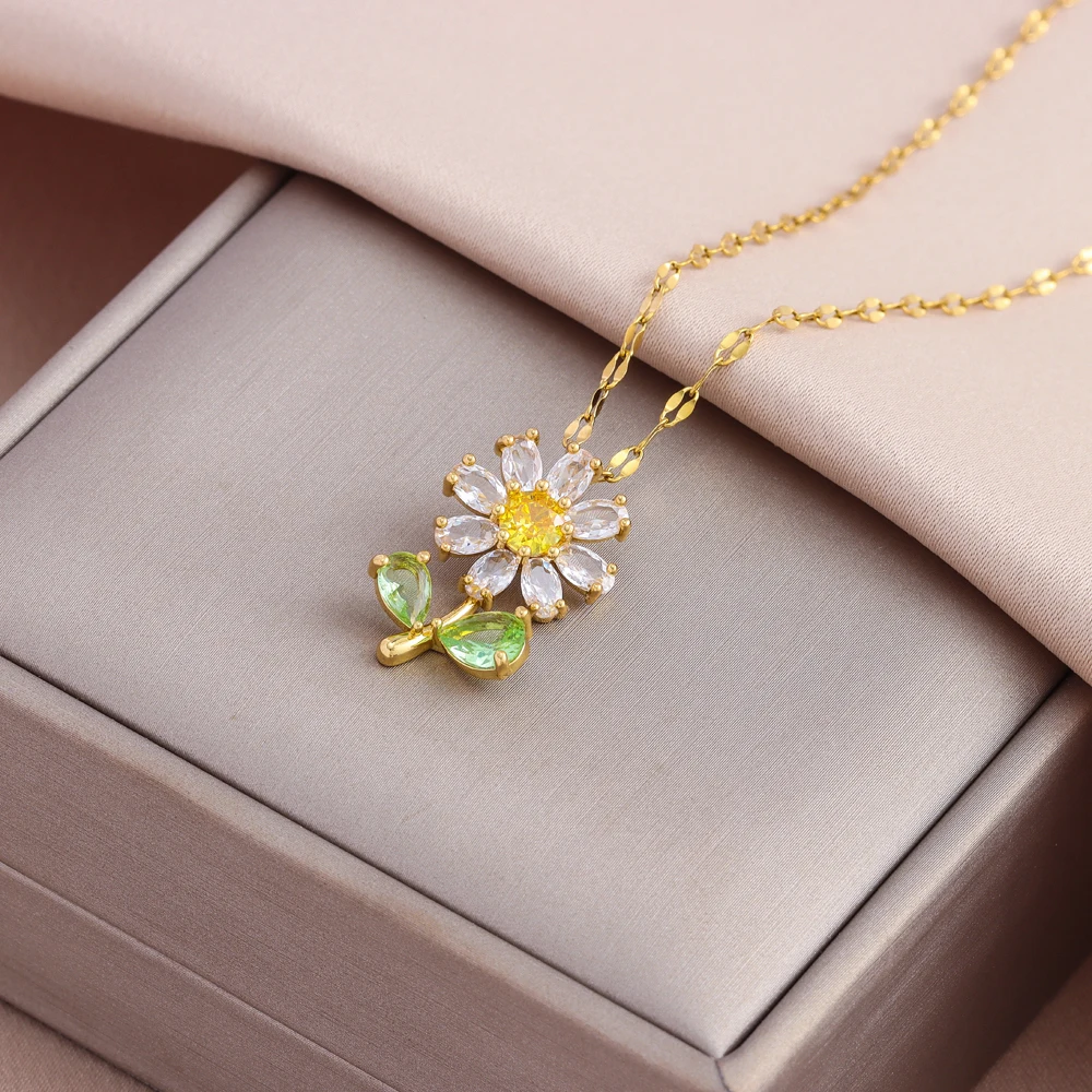 Sweet Sexy Zircon Crystal Pendant Stainless Steel Necklaces For Women Light Luxury Female Clavicle Chain Jewelry Ladies Chains
