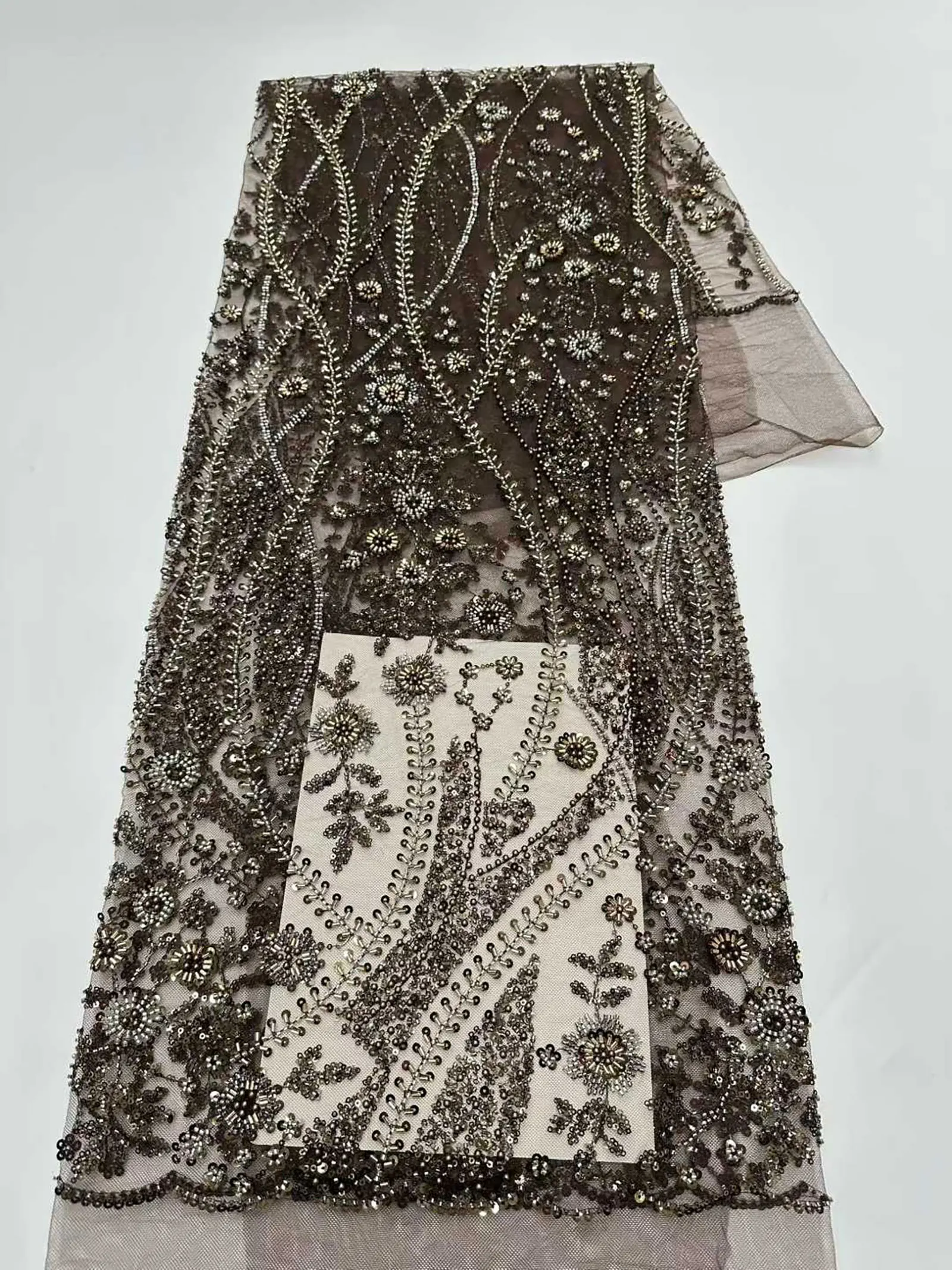 2026 Neues Design Afrikanischer Perlen-Spitzenstoff Hochwertige Französische Pailletten-Spitze Lila Nigerianischer Party-Hochzeitskleid-Stoff zum Nähen – Detail 17