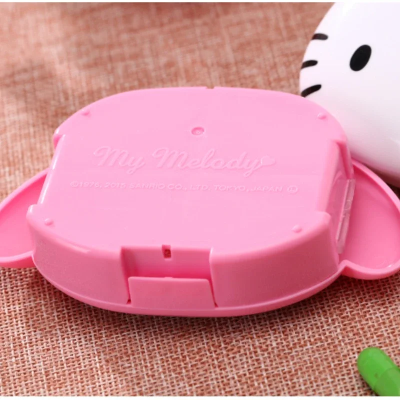 Caso Organizador Sanrio Hello Kitty Pills, Recipiente de Comprimidos Portátil, Dispensar Drogas, Anime Pillbox, Medicina, Vitamin Holder, 4 Grades