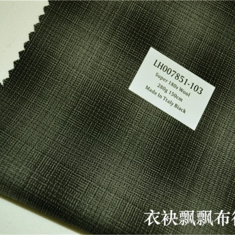 

Изысканные брюки и юбки из синей темной ткани высокого качества